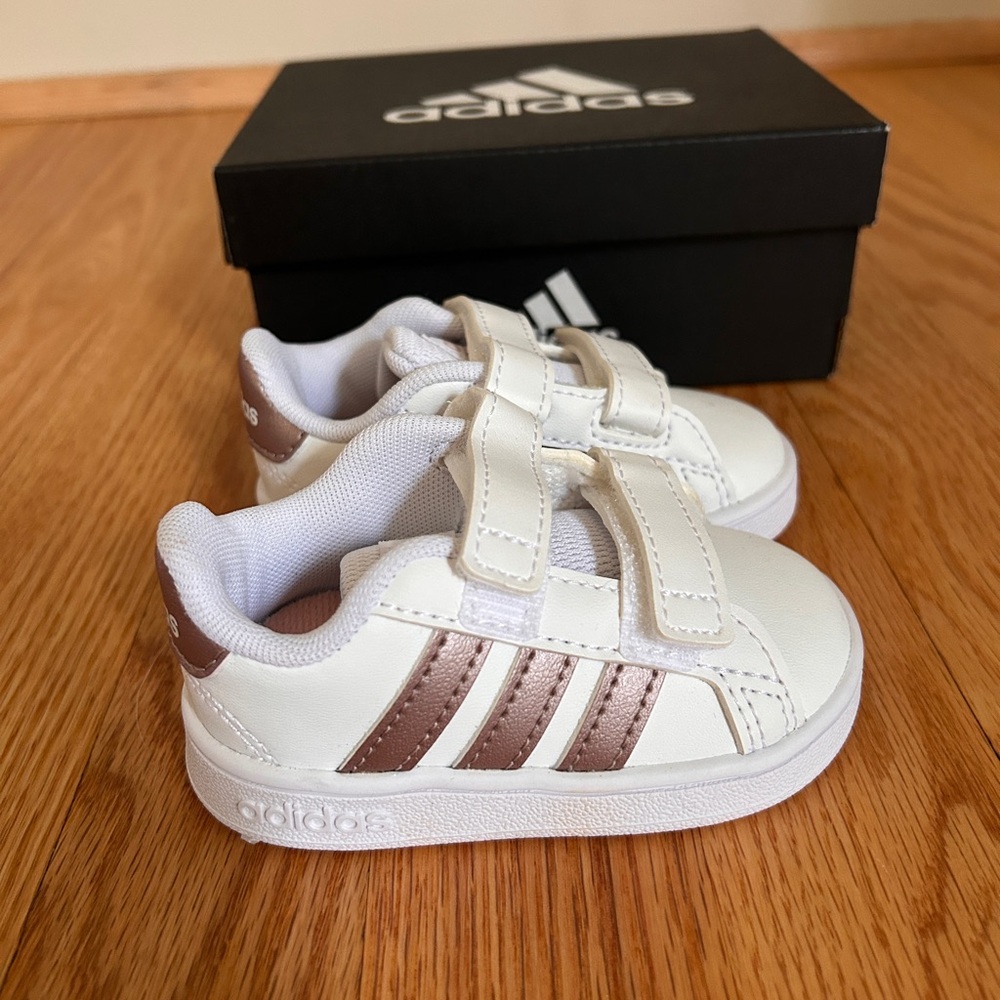 Adidas Grand Court baby shoes